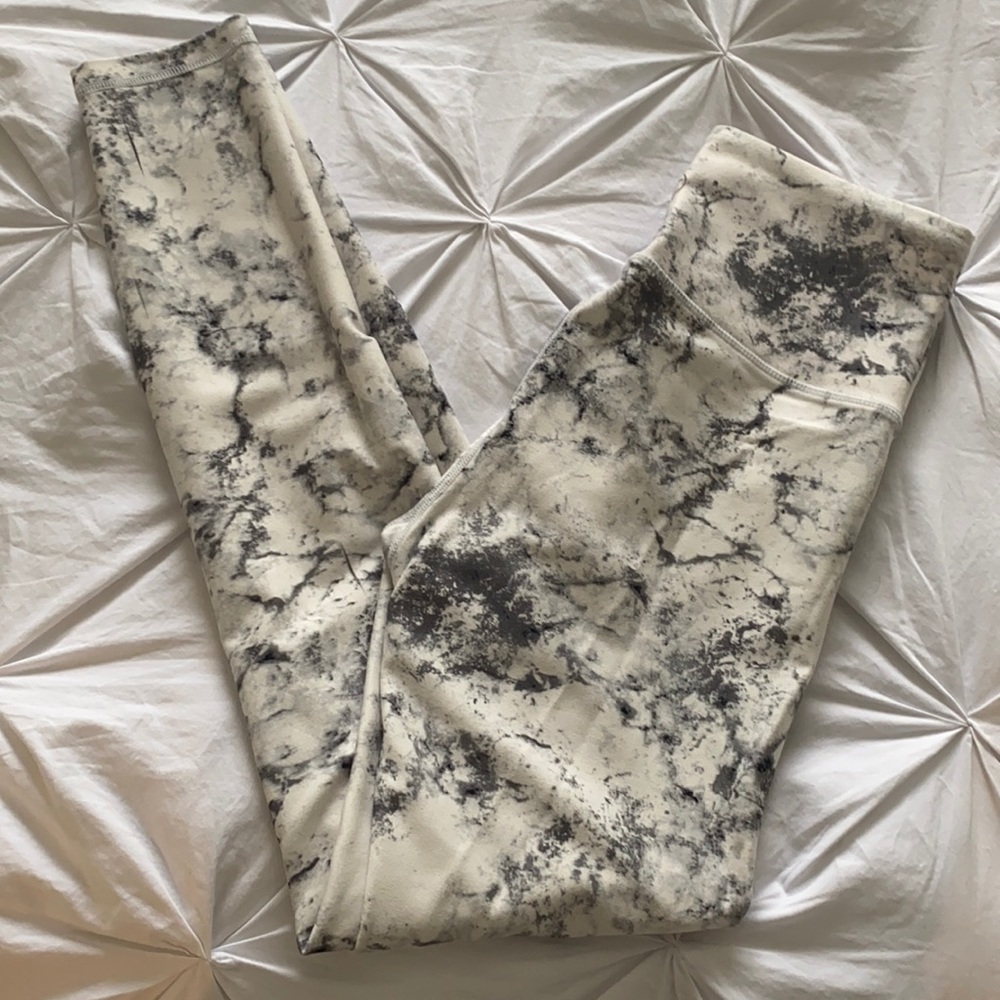Marble printed high waisted yoga pants